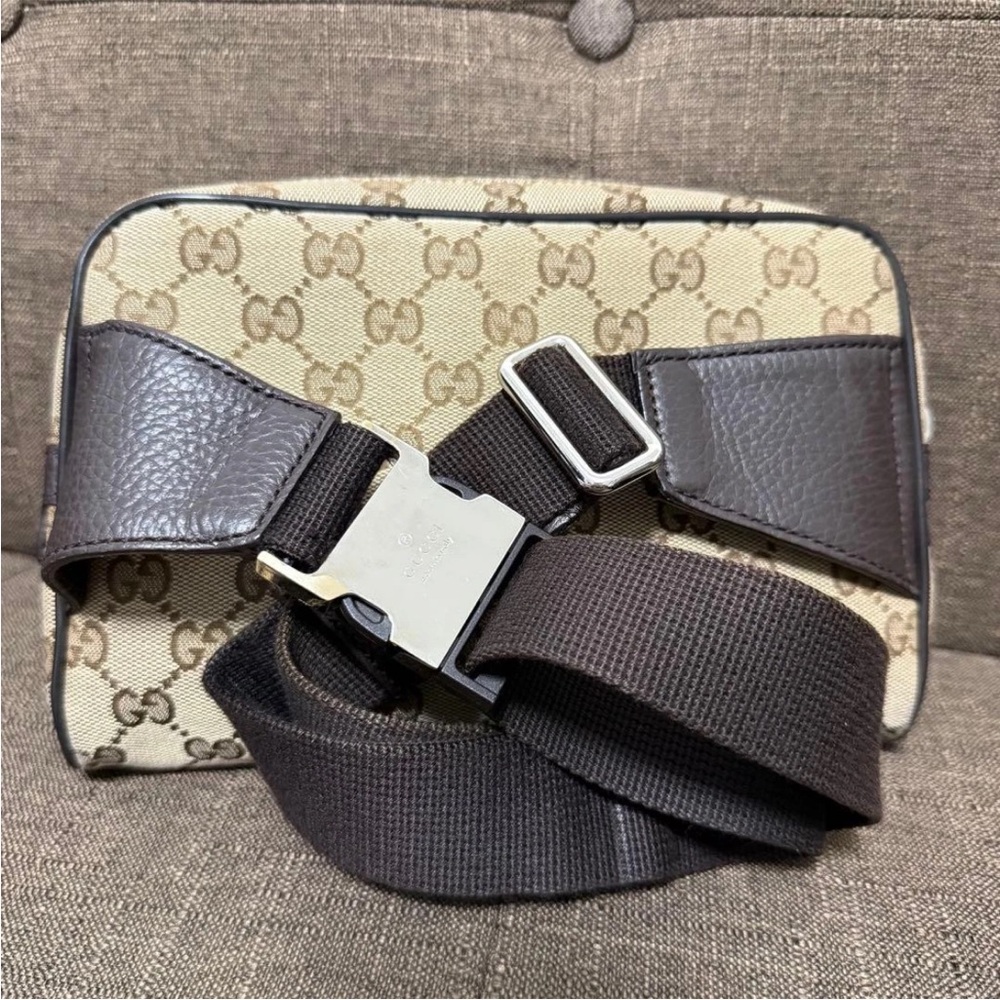 Gucci Beige and Brown Belt Bag - Picture 4 of 16